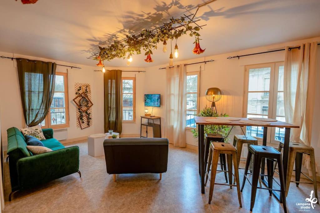 Appartement Romance Florale Труа Экстерьер фото